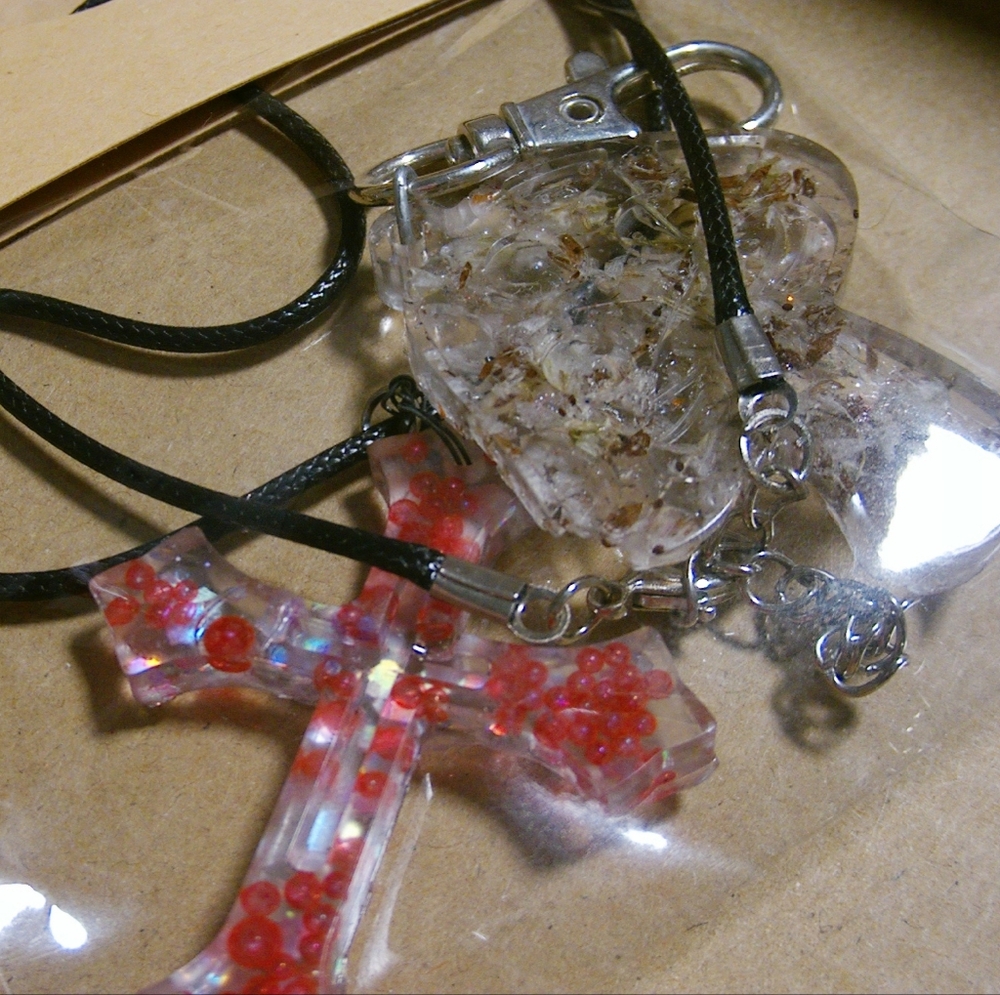 Bubbly cross & floral mushroom